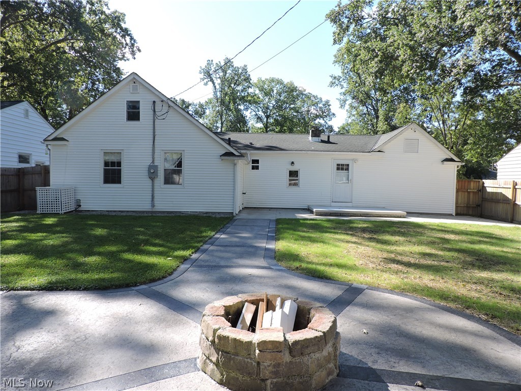 334 Yale Avenue Elyria OH 44035