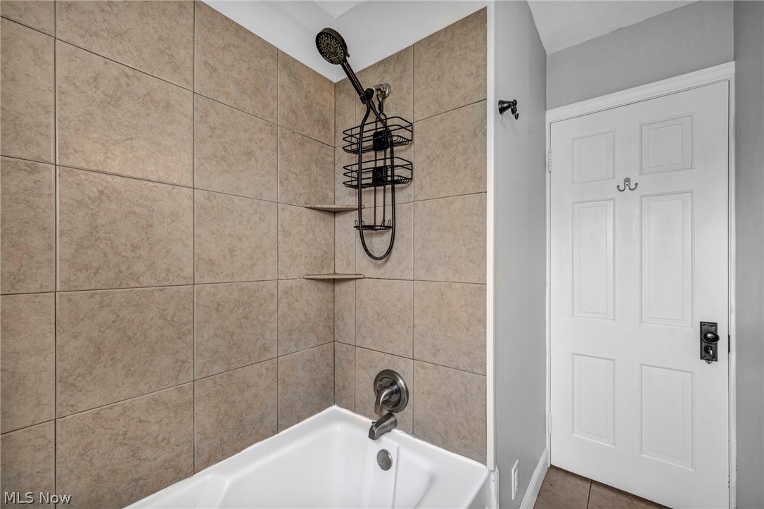 3021 Tuxedo Avenue Parma OH 44134
