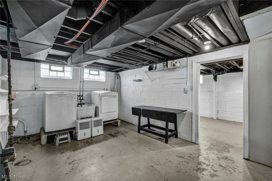 3021 Tuxedo Avenue Parma OH 44134