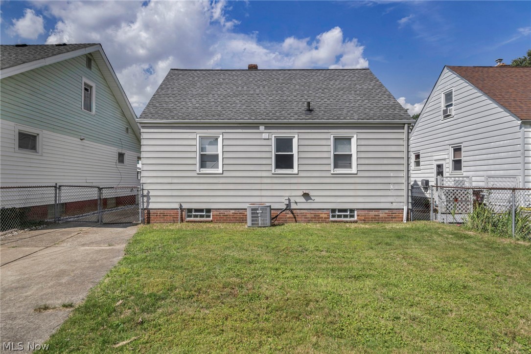 3021 Tuxedo Avenue Parma OH 44134