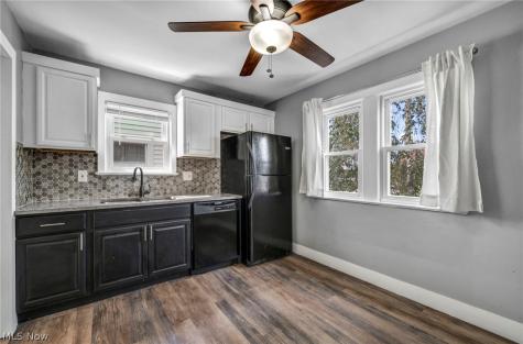 3021 Tuxedo Avenue Parma OH 44134