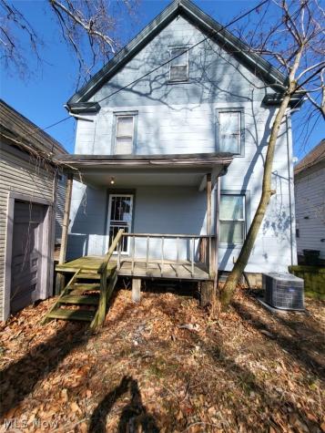 261 Harrison Street Elyria OH 44035