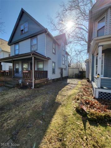 261 Harrison Street Elyria OH 44035