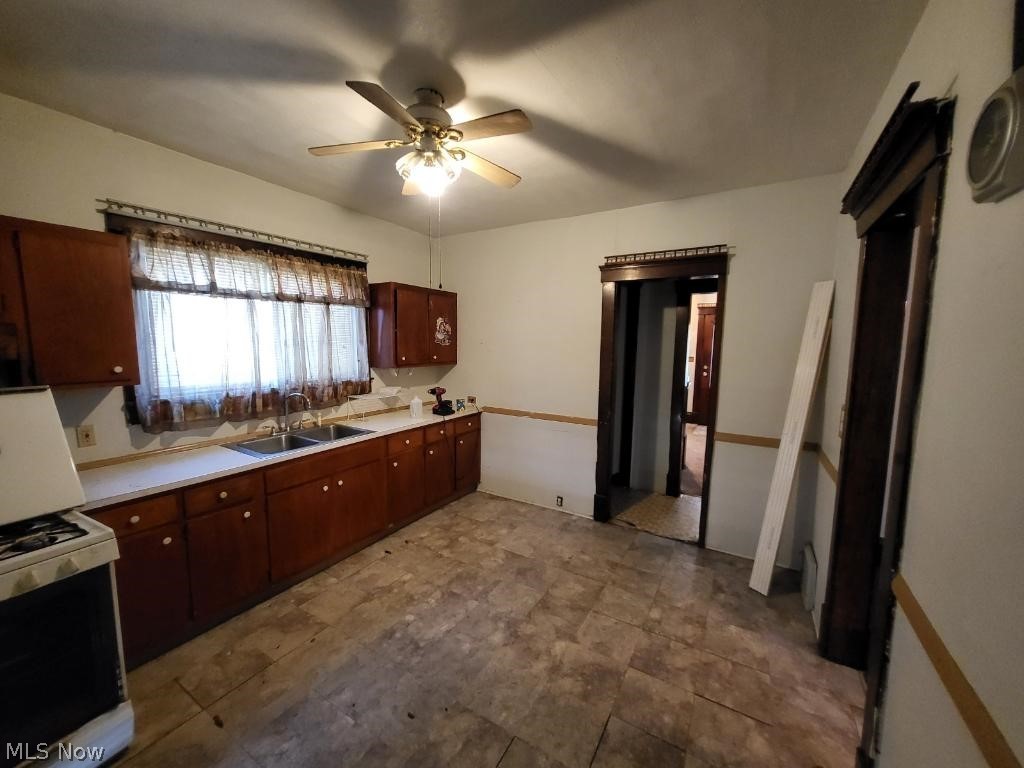 261 Harrison Street Elyria OH 44035