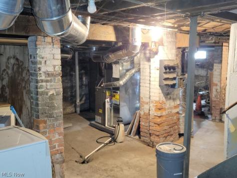 261 Harrison Street Elyria OH 44035