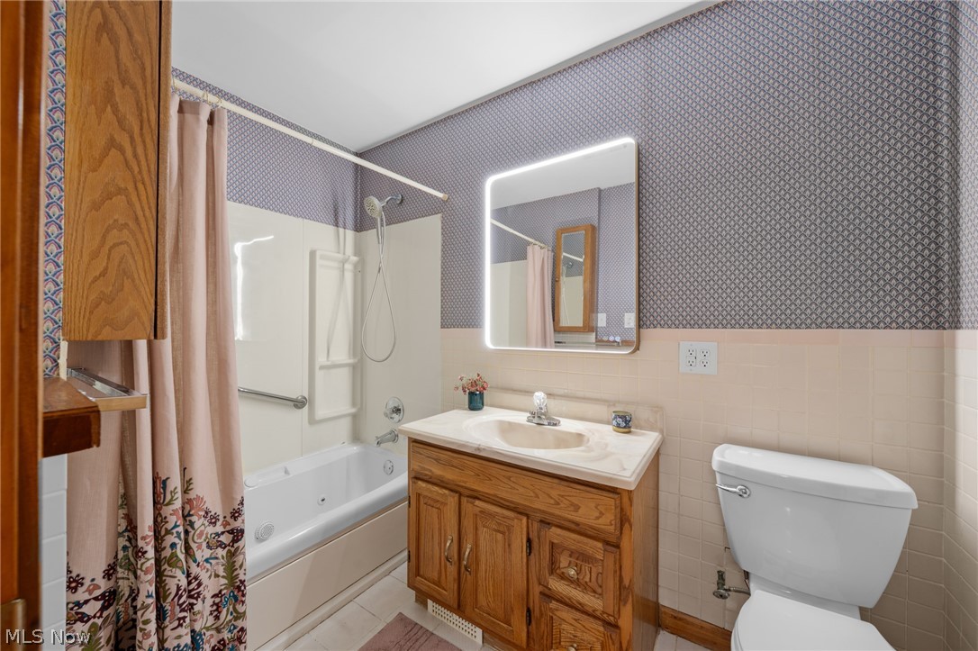620 Walton Street Ravenna OH 44266