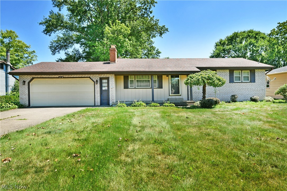 179 E Circle View Drive New Middletown OH 44442