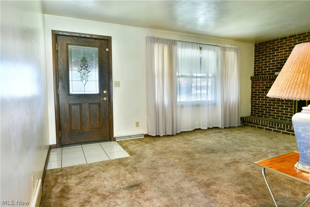 179 E Circle View Drive New Middletown OH 44442
