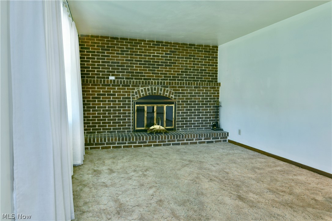 179 E Circle View Drive New Middletown OH 44442