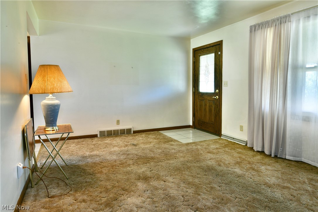 179 E Circle View Drive New Middletown OH 44442