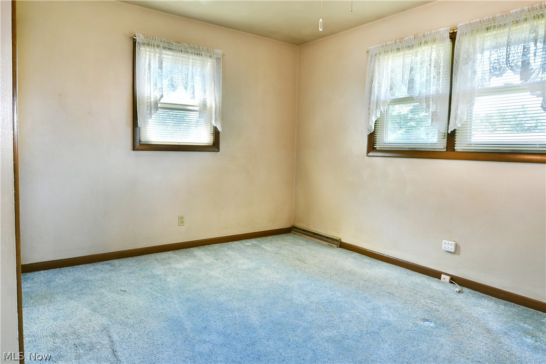 179 E Circle View Drive New Middletown OH 44442