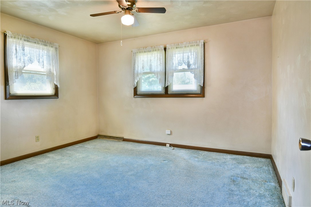 179 E Circle View Drive New Middletown OH 44442