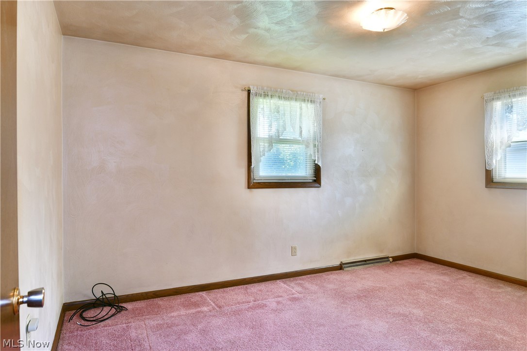 179 E Circle View Drive New Middletown OH 44442