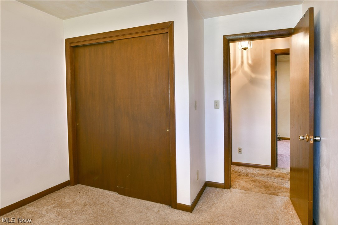 179 E Circle View Drive New Middletown OH 44442