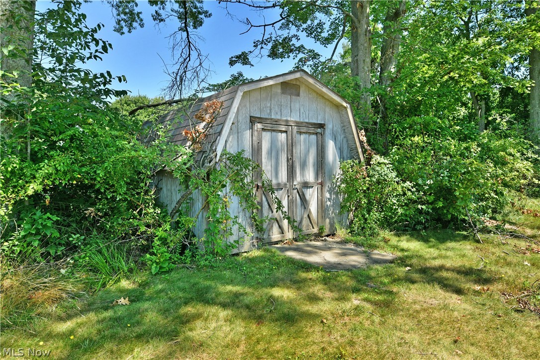 179 E Circle View Drive New Middletown OH 44442