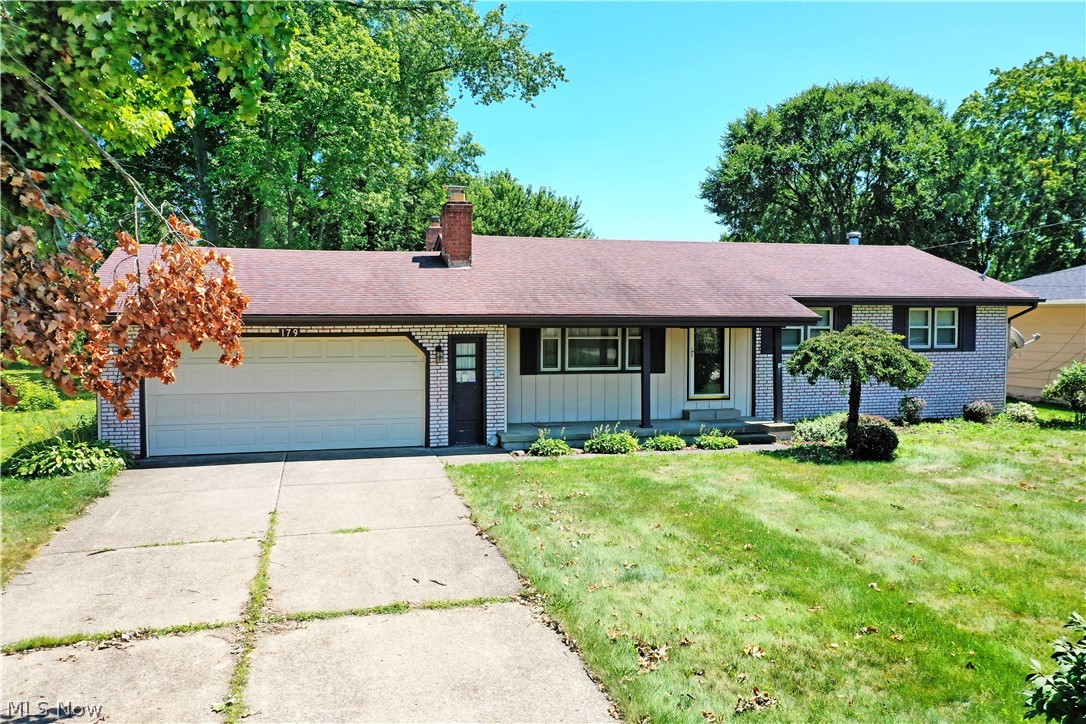 179 E Circle View Drive New Middletown OH 44442