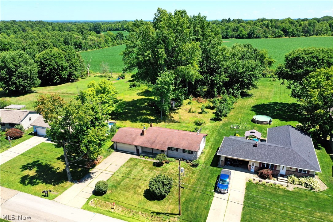 179 E Circle View Drive New Middletown OH 44442