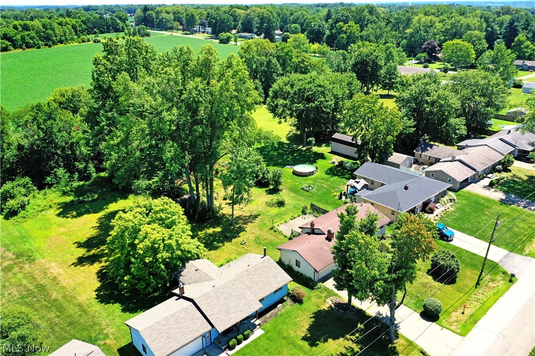 179 E Circle View Drive New Middletown OH 44442