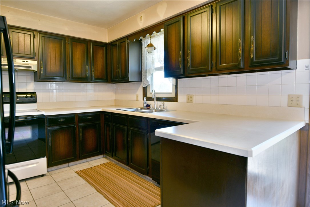 179 E Circle View Drive New Middletown OH 44442