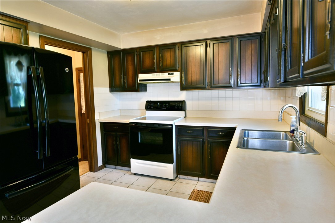 179 E Circle View Drive New Middletown OH 44442