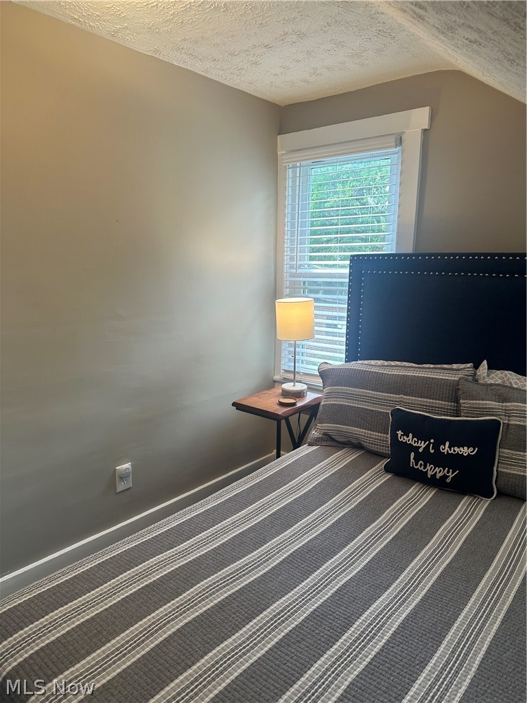 37522 Arthur Street Willoughby OH 44094
