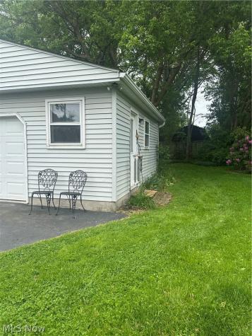 37522 Arthur Street Willoughby OH 44094