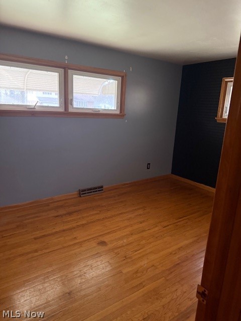 319 Russell Avenue Cortland OH 44410