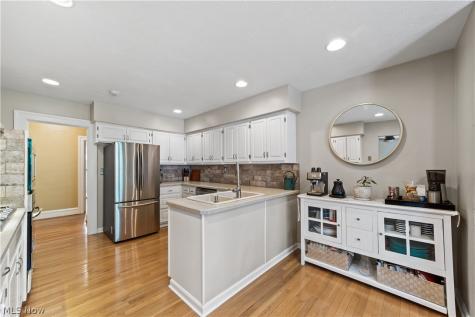 3349 E Monmouth Road Cleveland Heights OH 44118