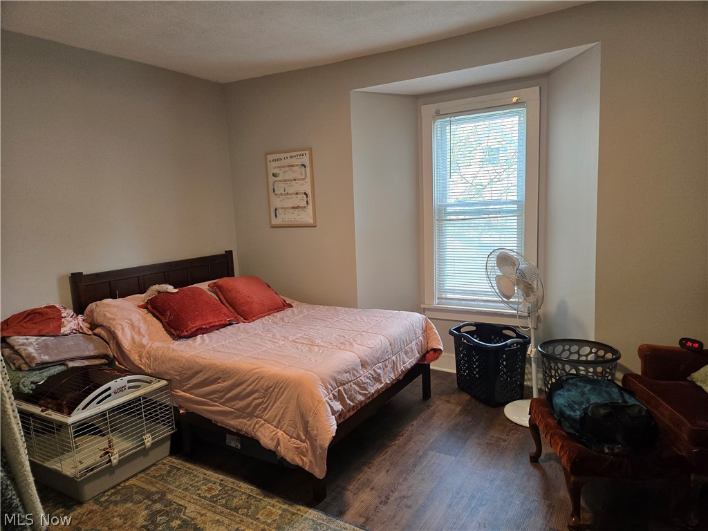1952 E 124th Place Cleveland OH 44106