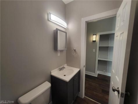1952 E 124th Place Cleveland OH 44106