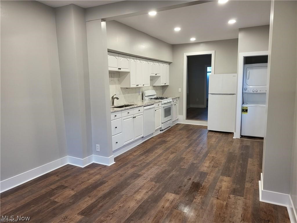 1952 E 124th Place Cleveland OH 44106