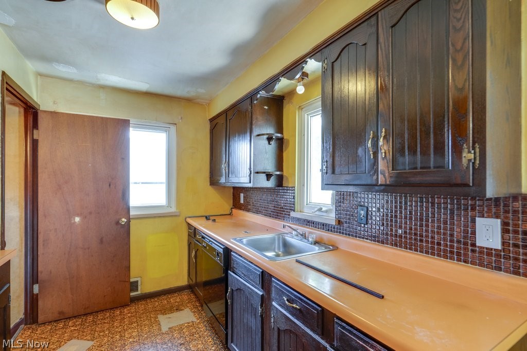 6982 Maplewood Road Parma Heights OH 44130