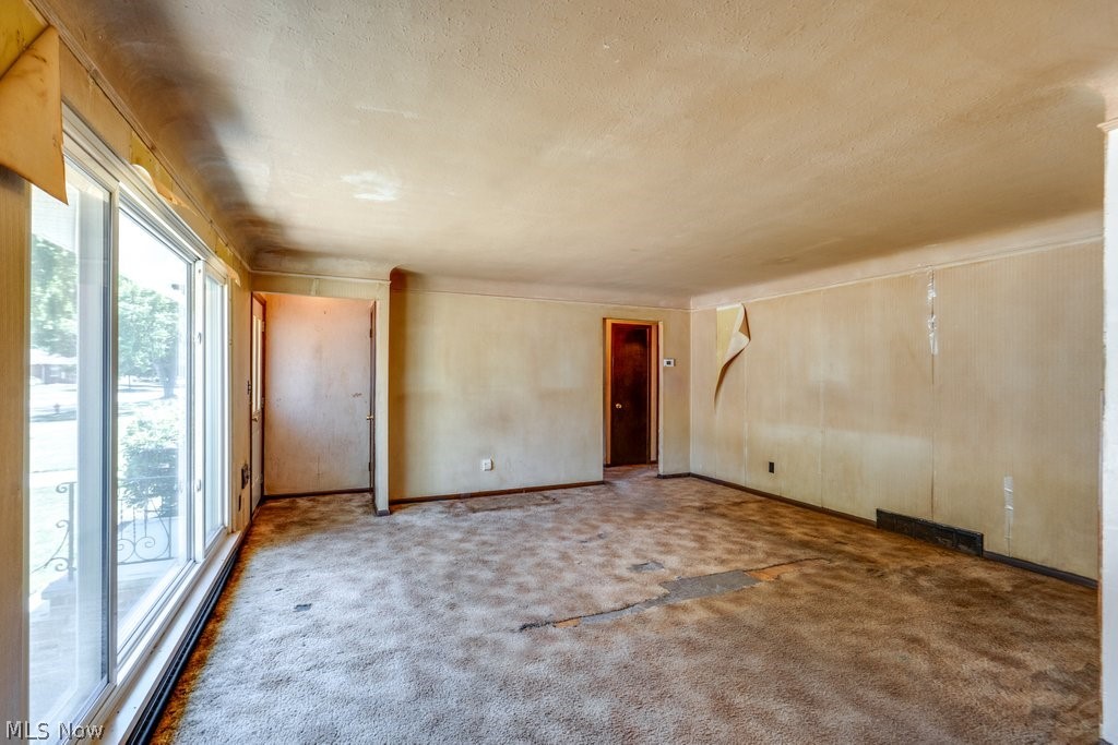 6982 Maplewood Road Parma Heights OH 44130