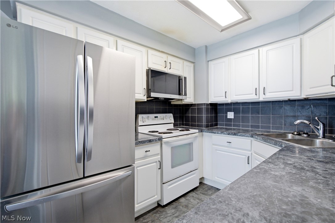 240 Moore Road Avon Lake OH 44012