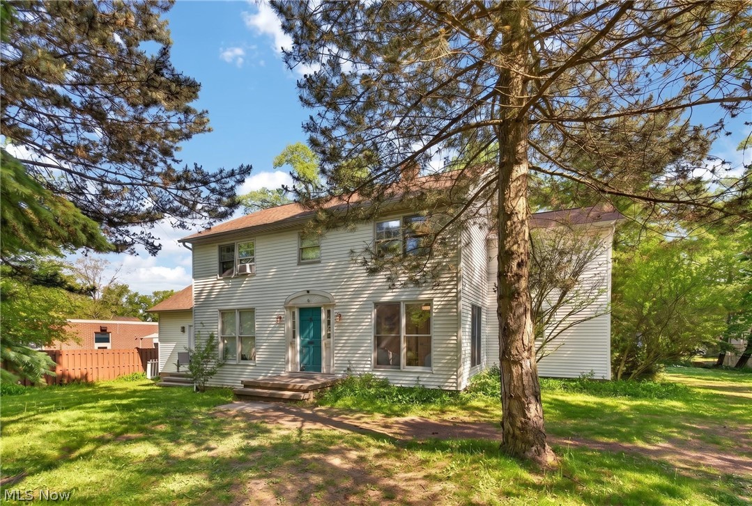 22325 Fairmount Boulevard Shaker Heights OH 44118