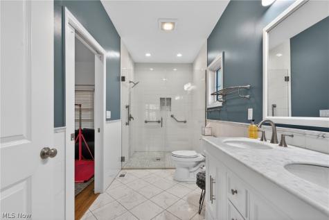 22325 Fairmount Boulevard Shaker Heights OH 44118