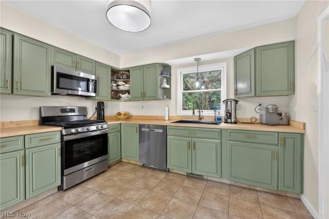 22325 Fairmount Boulevard Shaker Heights OH 44118