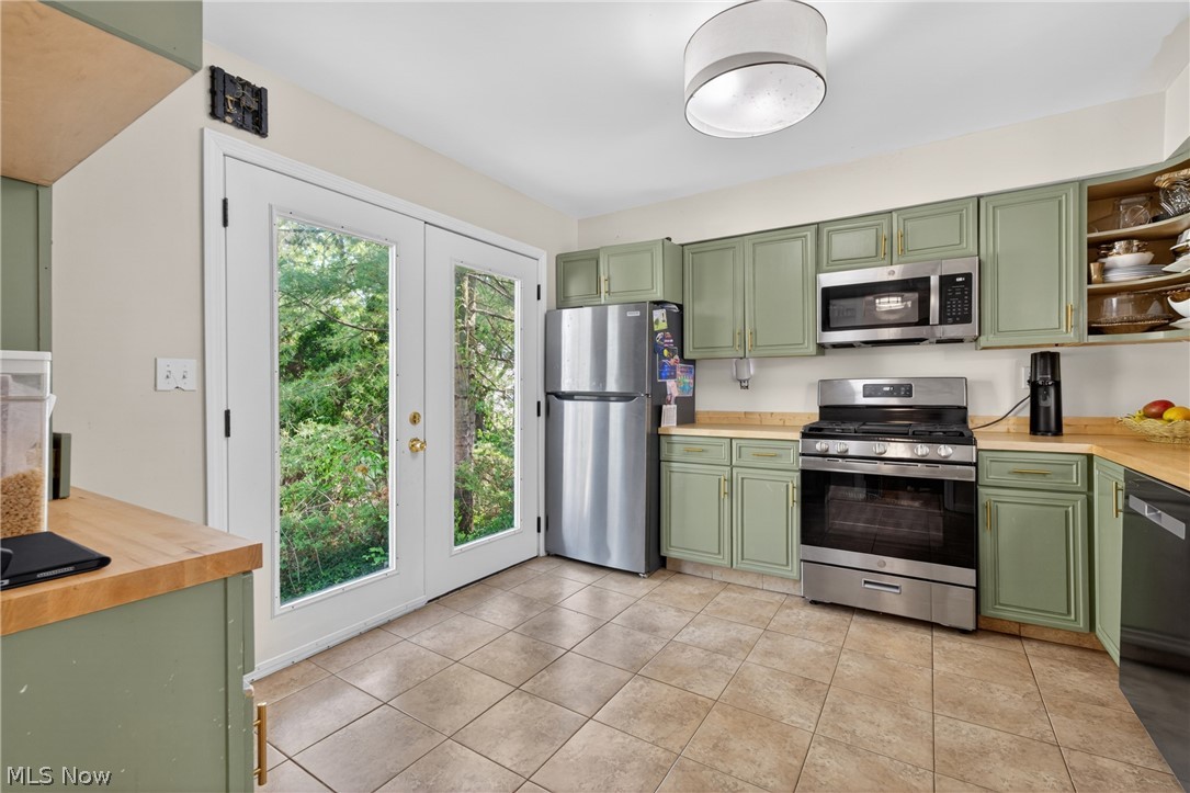 22325 Fairmount Boulevard Shaker Heights OH 44118