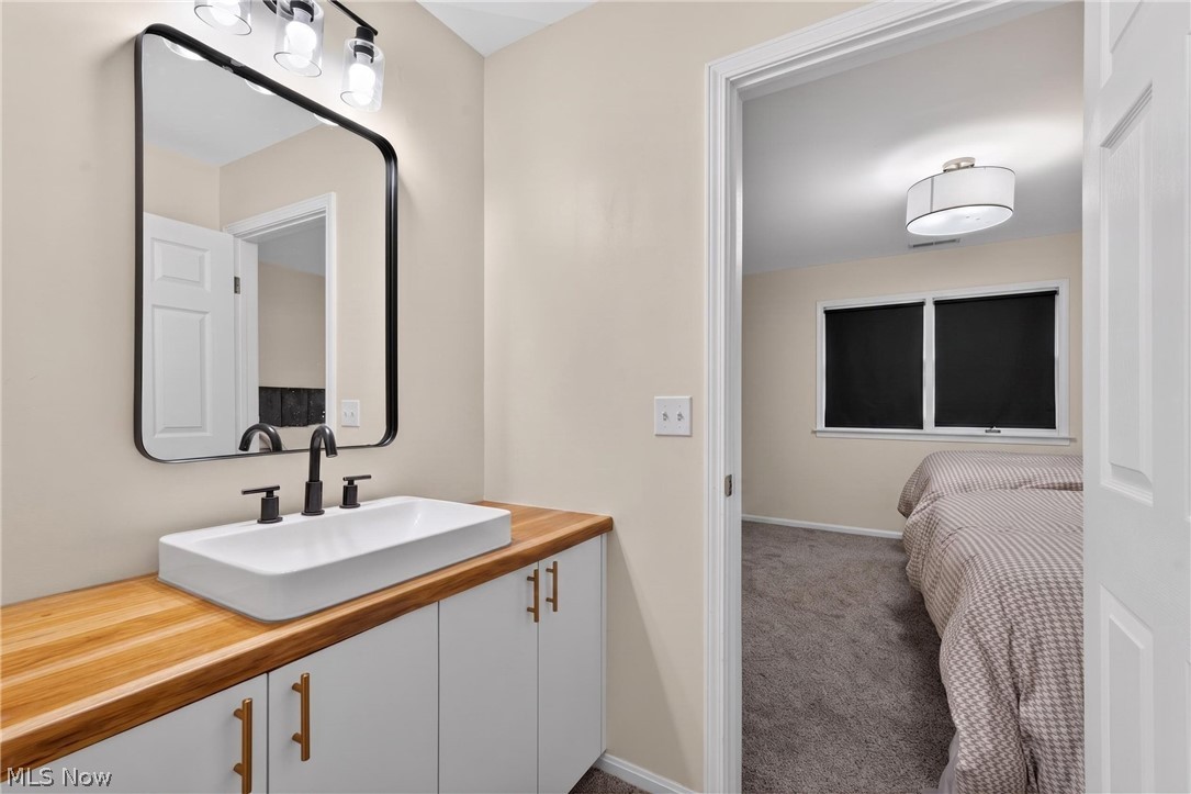 22325 Fairmount Boulevard Shaker Heights OH 44118