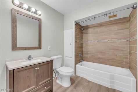 3326 E Scarborough Road Cleveland Heights OH 44118