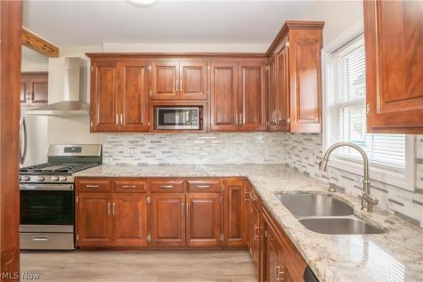 3016 9th Street SW Canton OH 44710
