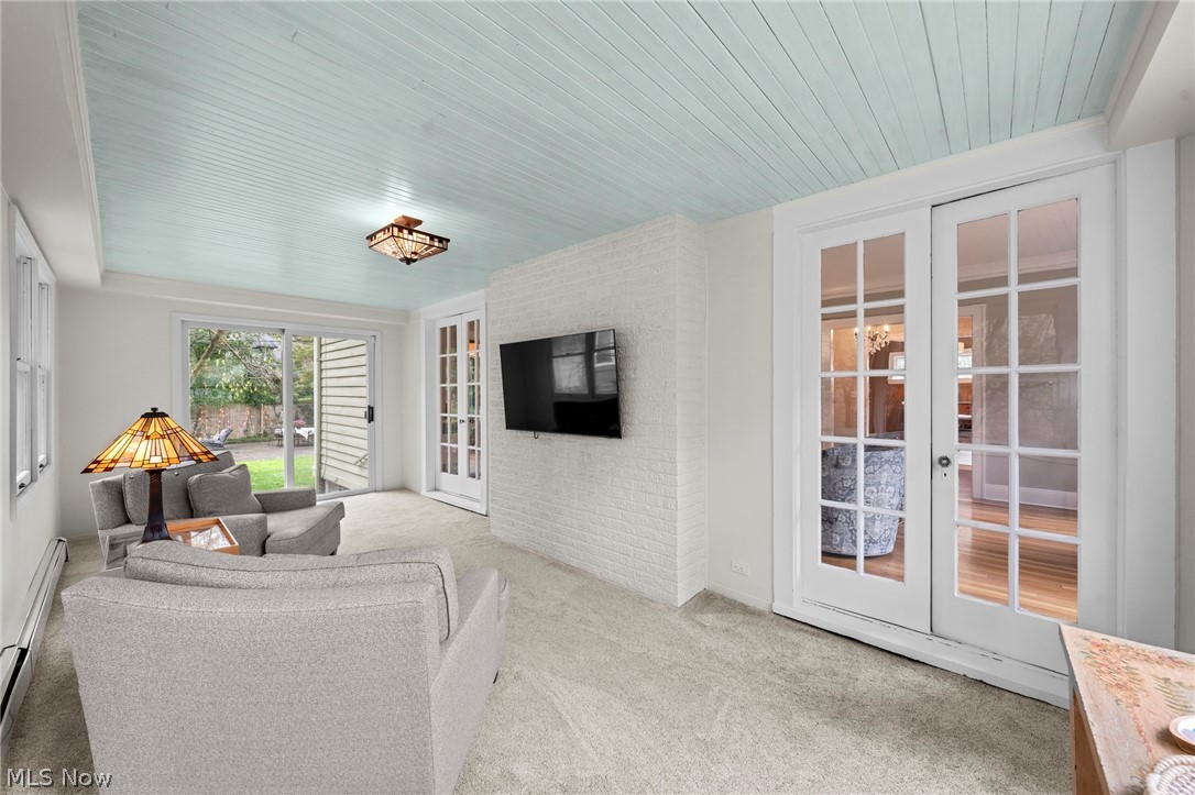 2950 Scarborough Cleveland Heights OH 44118