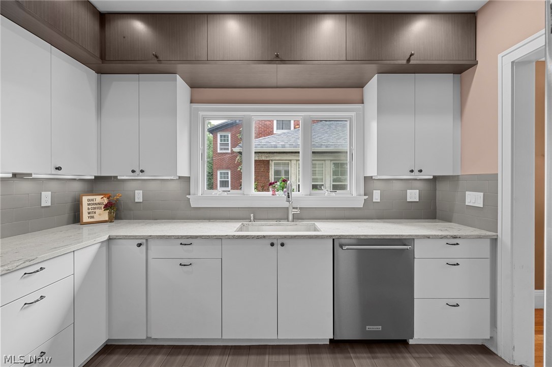 2950 Scarborough Cleveland Heights OH 44118