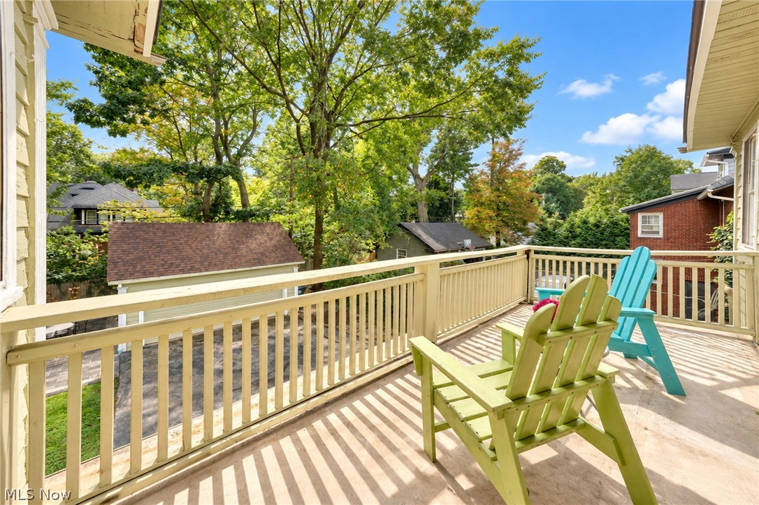 2950 Scarborough Cleveland Heights OH 44118
