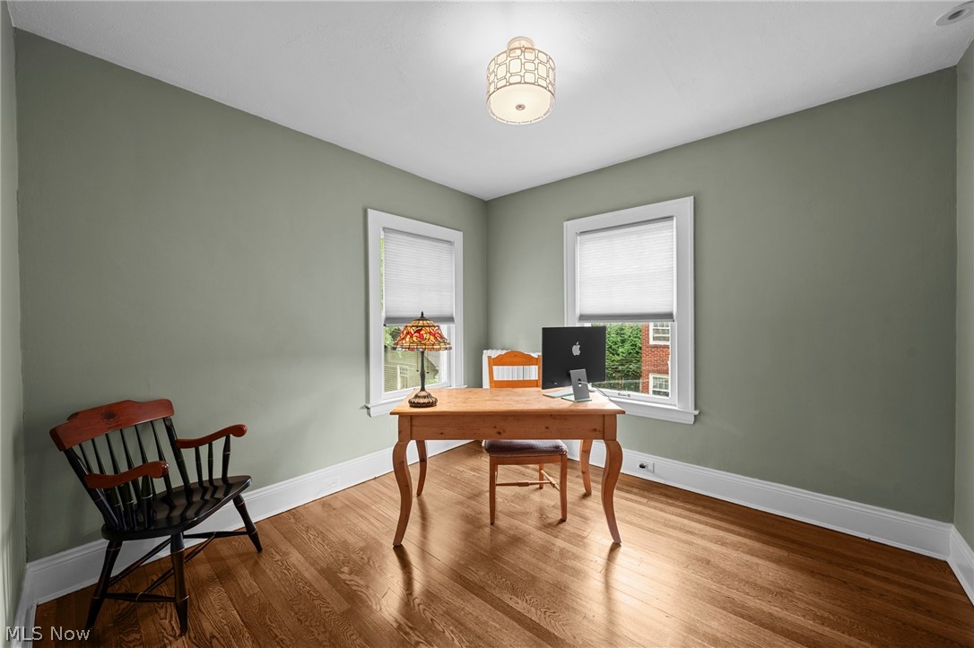 2950 Scarborough Cleveland Heights OH 44118
