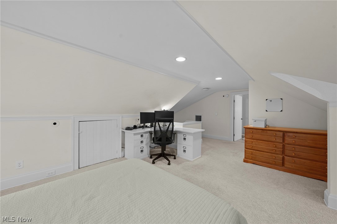 2950 Scarborough Cleveland Heights OH 44118