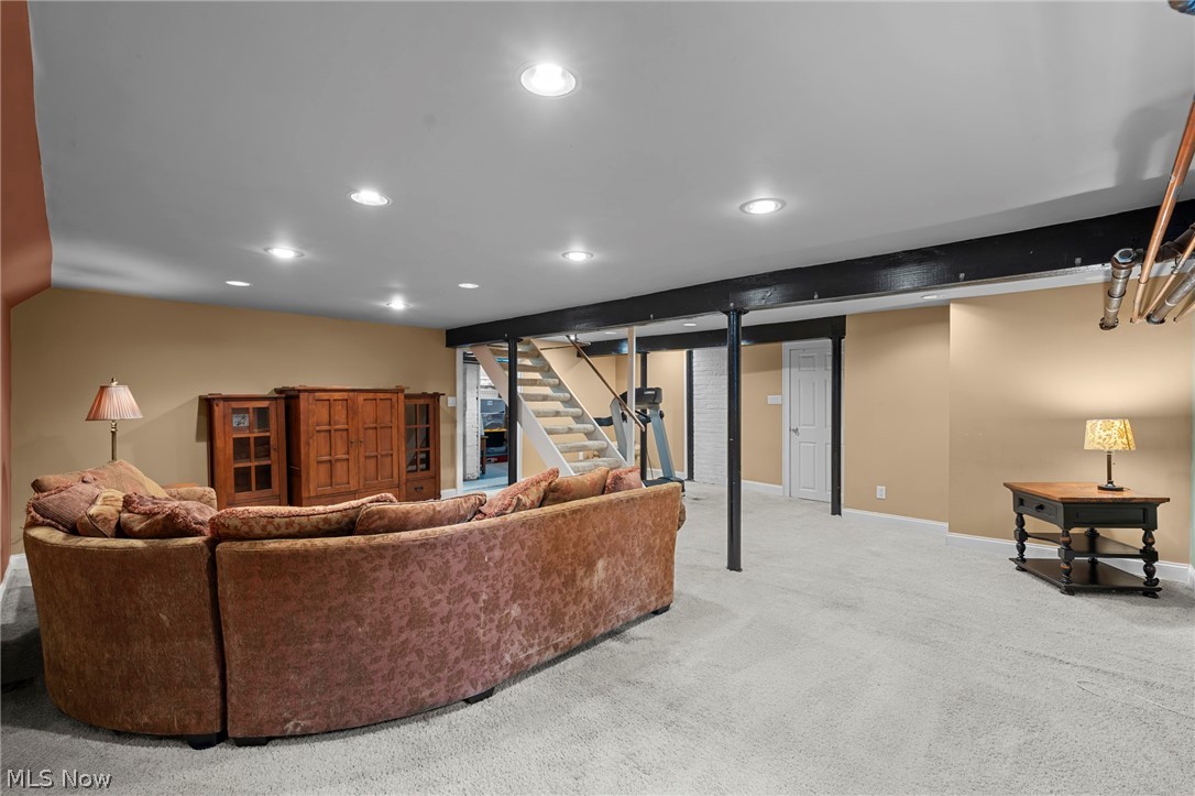 2950 Scarborough Cleveland Heights OH 44118