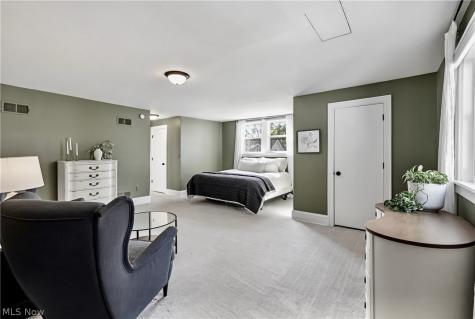 2521 Berk Street Cuyahoga Falls OH 44221