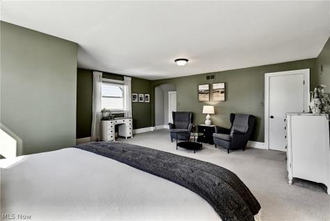2521 Berk Street Cuyahoga Falls OH 44221