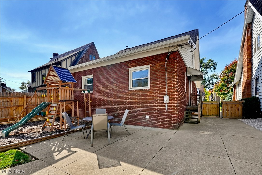 2521 Berk Street Cuyahoga Falls OH 44221